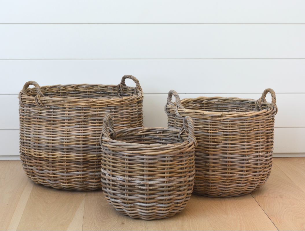grey round basket, medium