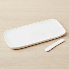 resin serving board with spreader small, white