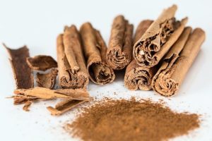 cinnamon in hindi